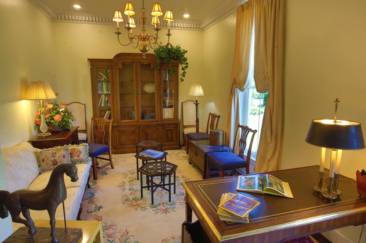 Inntiquity, A Country Inn Logansport Extérieur photo