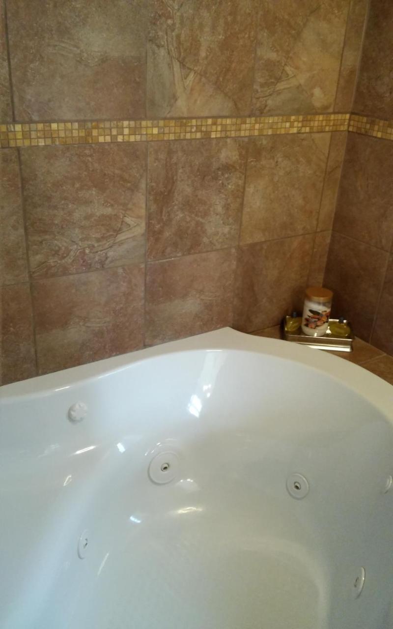 Inntiquity, A Country Inn Logansport Extérieur photo